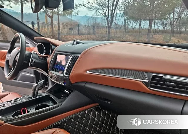 Maserati Levante 2020 Серый из Кореи, фото 2