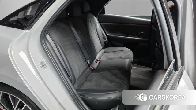 Hyundai Avante (CN7) 2021 Серебристо-серый из Кореи, фото 2