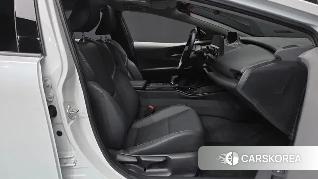 Toyota Prius 5th Generation 2024 Белый из Кореи, фото 2