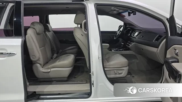 Kia The New Carnival 2019 Белый из Кореи, фото 2