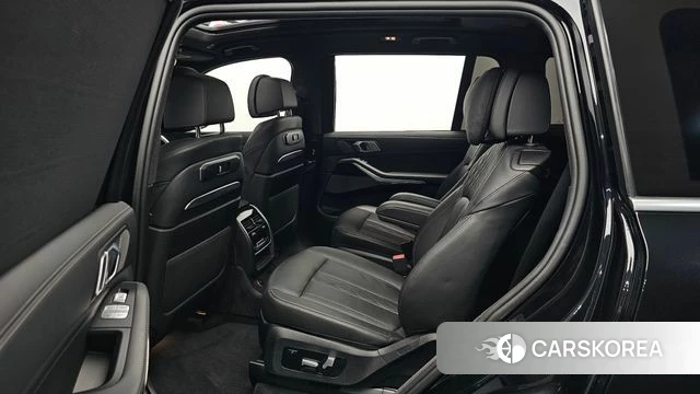 BMW X7 (G07) 2024 Черный из Кореи, фото 2