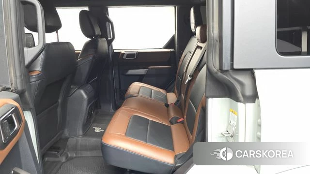 Ford Bronco 6th Generation 2022 Светло-зеленый из Кореи, фото 2