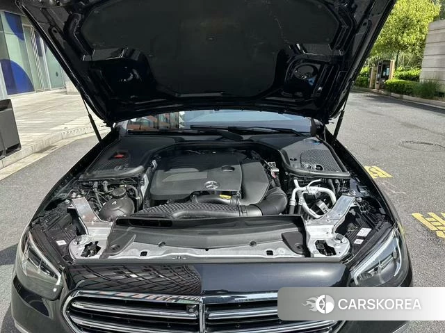 Mercedes-Benz E-class 2022 Черный из Китая, фото 2
