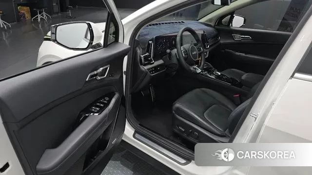 Kia Sportage 5th Generation Hybrid 2024 Белый из Кореи, фото 2