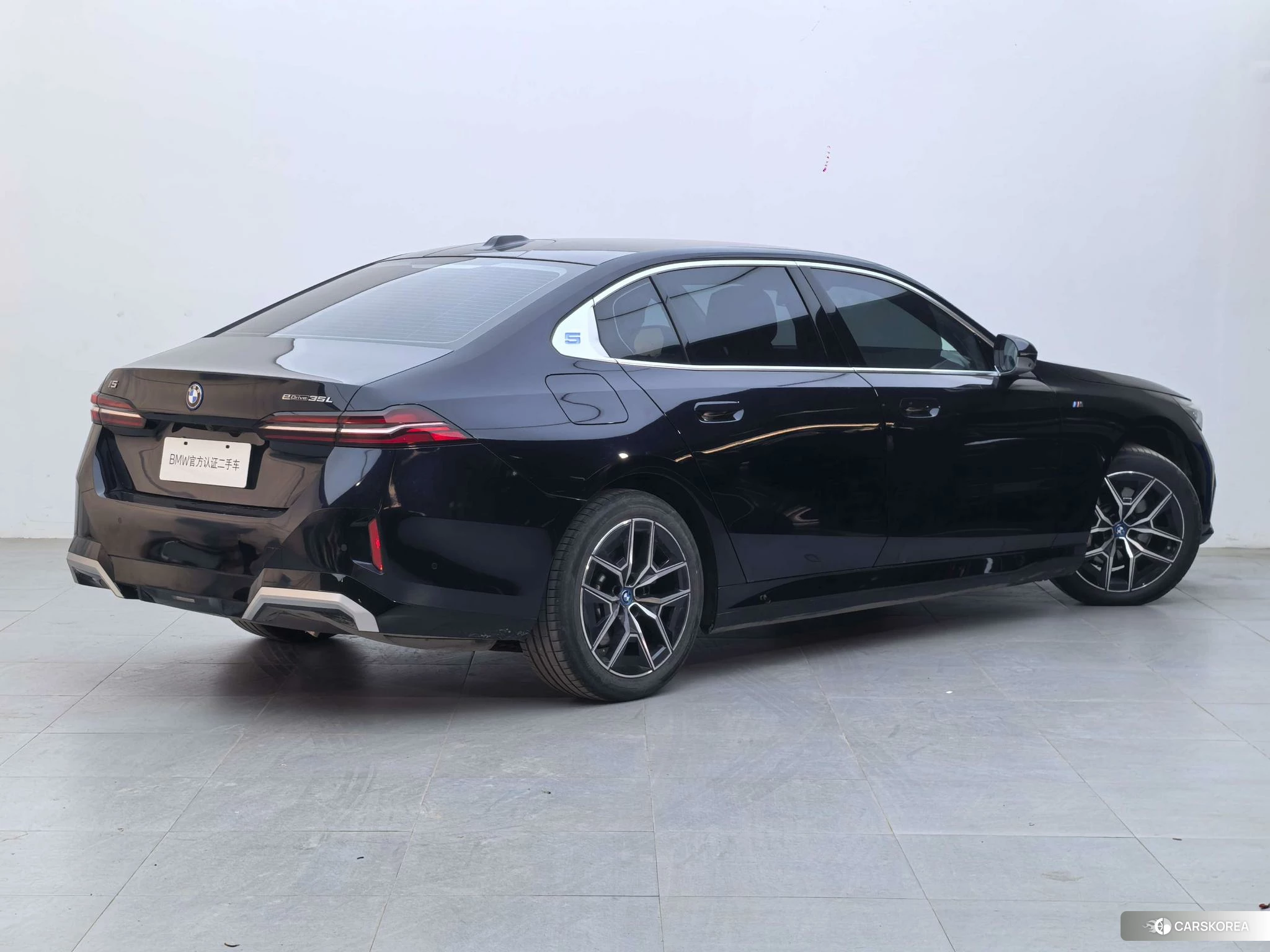BMW i5 2024 Черный из Китая, фото 2