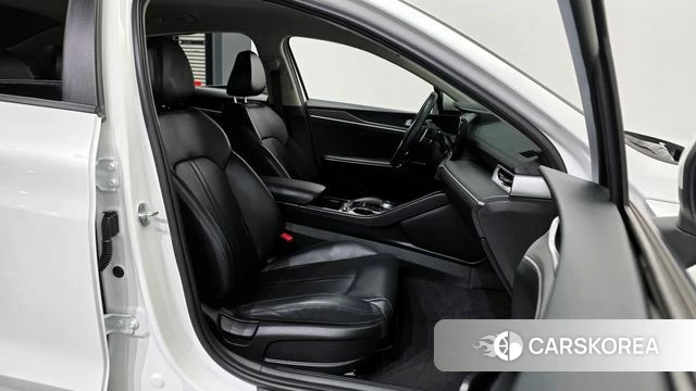 Kia K5 3rd generation 2021 Белый из Кореи, фото 2