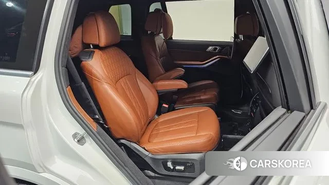 BMW X7 (G07) 2022 Белый из Кореи, фото 2