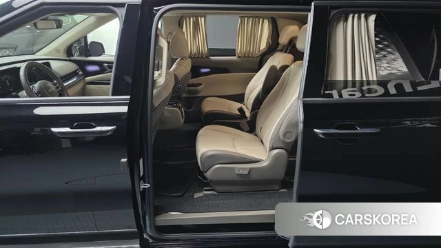 Kia Carnival 4th generation 2023 Черный из Кореи, фото 2