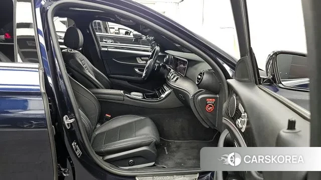 Mercedes-Benz E-Class W213 2022 Синий из Кореи, фото 2