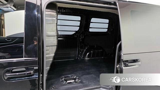 Hyundai Staria 2024 Черный из Кореи, фото 2