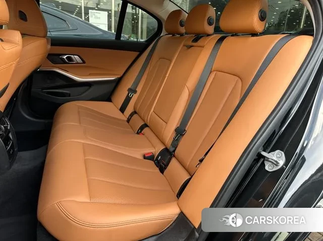 BMW 3 Series (G20) 2023 Черный из Кореи, фото 2