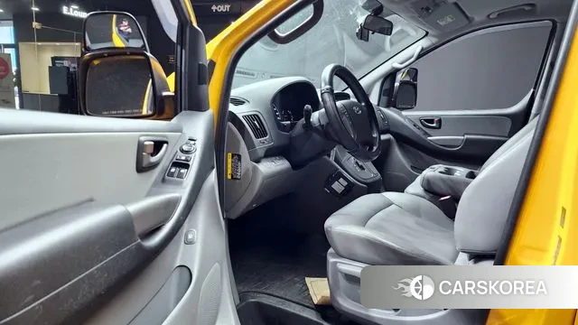 Hyundai The New Grand Starex 2021 Желтый из Кореи, фото 2