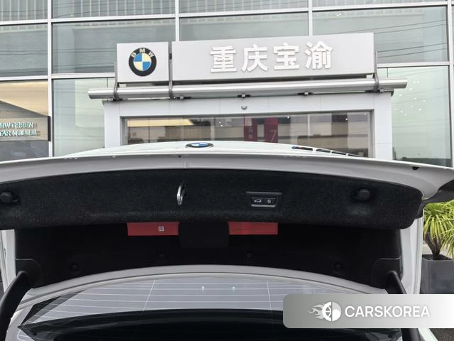 BMW 3 series 2024 Белый из Китая, фото 2