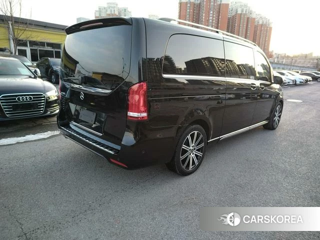Mercedes-Benz V-class 2023 Черный из Китая, фото 2