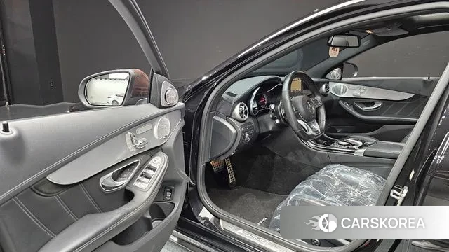 Mercedes-Benz C-Class W205 2018 Черный из Кореи, фото 2