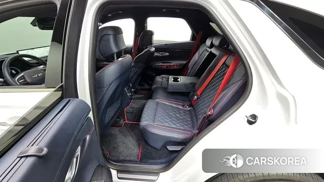 Genesis GV70 2023 Белый из Кореи, фото 2