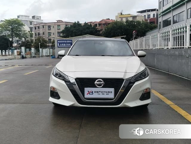 Nissan Teana 2022 Белый из Китая, фото 2