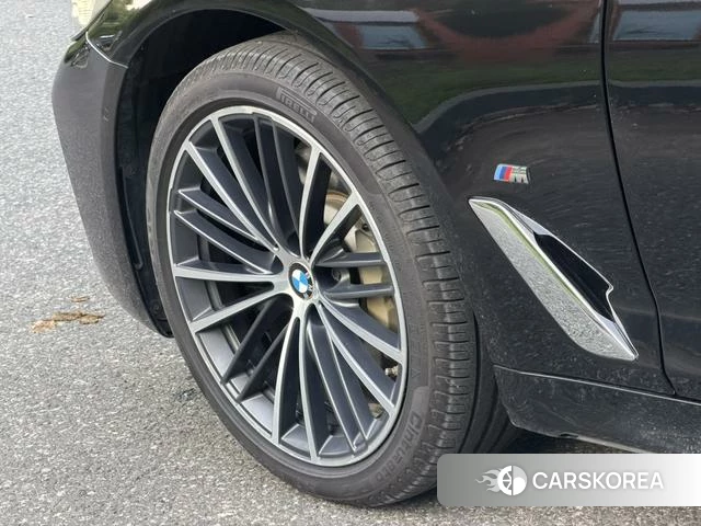 BMW 5 series 2021 Черный из Китая, фото 2