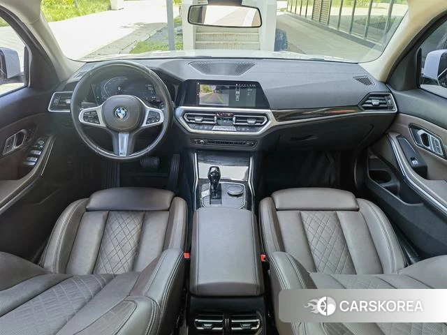 BMW 3 series 2022 Белый из Китая, фото 2
