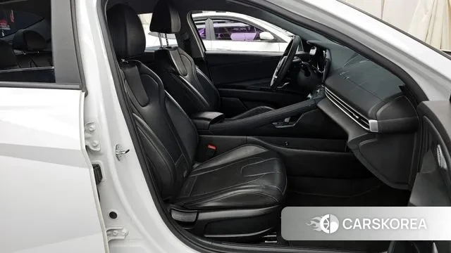 Hyundai Avante Hybrid (CN7) 2022 Белый из Кореи, фото 2