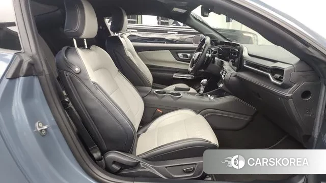 Ford Mustang 7th Generation 2024 Синий из Кореи, фото 2