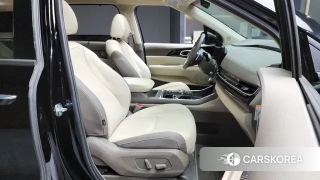 Kia The New Carnival 4th Generation 2024 Черный из Кореи, фото 2