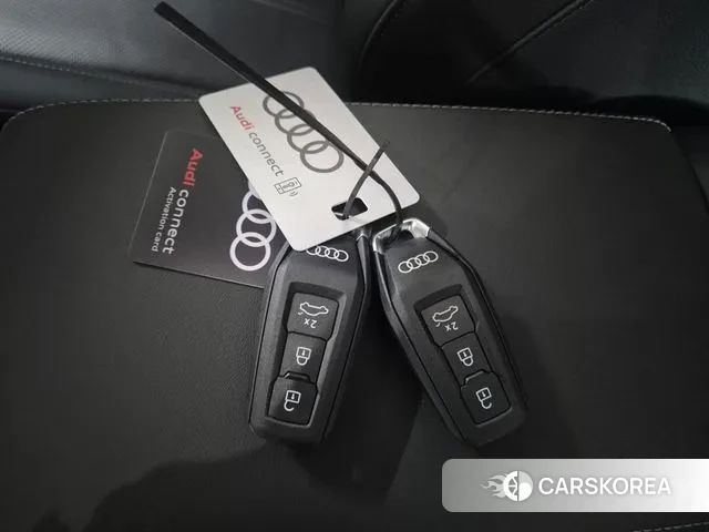 Audi Q5 (80A) 2025 Синий из Кореи, фото 2