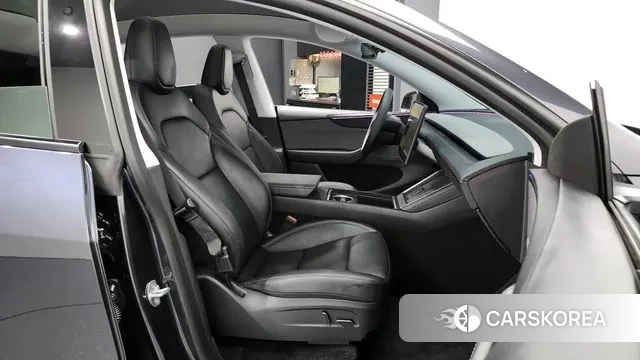 Tesla Model Y 2025 Серый из Кореи, фото 2