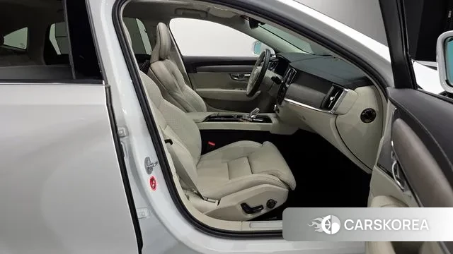 Volvo S90 2023 Белый из Кореи, фото 2