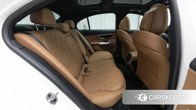 Mercedes-Benz E-Class W214 2025 Белый из Кореи, фото 2