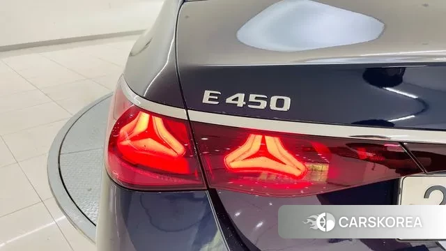 Mercedes-Benz E-Class W214 2024 Синий из Кореи, фото 2