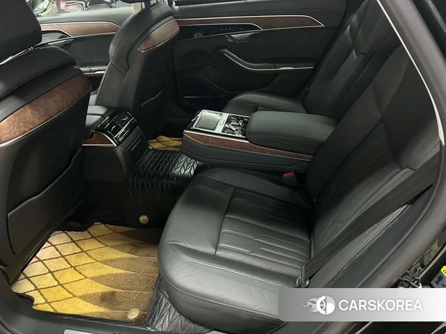 Audi A8 2020 Черный из Китая, фото 2