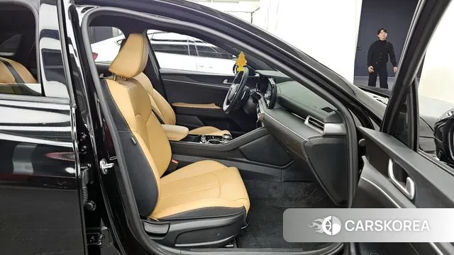 Kia K5 3rd generation 2023 Черный из Кореи, фото 2