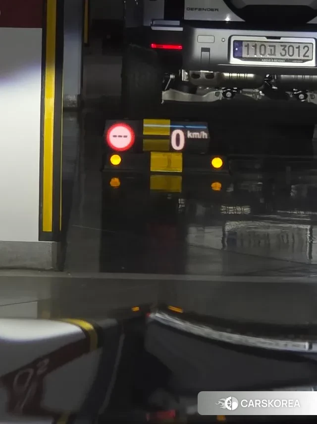 BMW X4 (G02) 2024 Светло-серебряный цвет из Кореи, фото 2