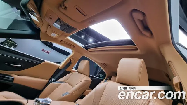 Lexus ES300h 7th generation 2023 Белый из Кореи, фото 2