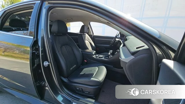 Hyundai Sonata D Edge (DN8) 2024 Серебристо-серый из Кореи, фото 2