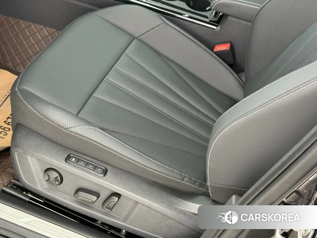 Volkswagen Passat 2025 Черный из Китая, фото 2