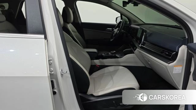 Kia Sportage 5th Generation Hybrid 2022 Белый из Кореи, фото 2