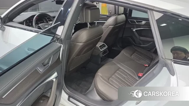 Audi A7 (4K) 2023 Белый из Кореи, фото 2