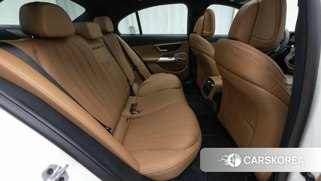 Mercedes-Benz E-Class W214 2026 Белый из Кореи, фото 2