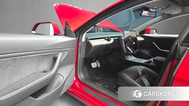 Tesla Model 3 2021 Красный из Кореи, фото 2