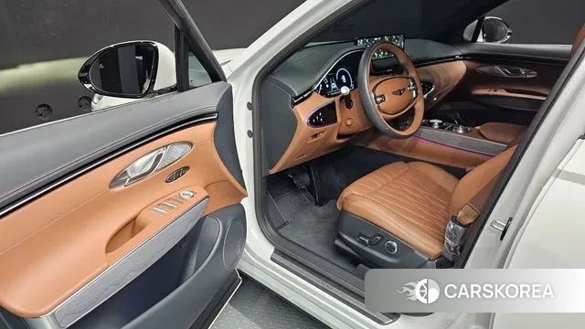 Genesis GV70 2023 Белый из Кореи, фото 2