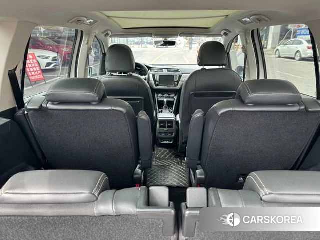 Volkswagen Touran L 2019 Белый из Китая, фото 2