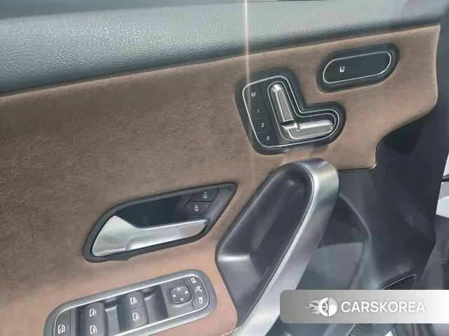 Mercedes-Benz A-Class W177 2025 Белый из Кореи, фото 2