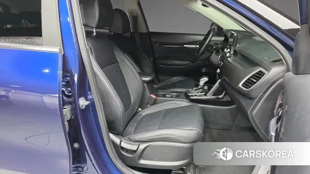 Kia Seltos 2022 Синий из Кореи, фото 2