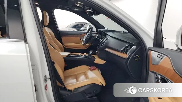 Volvo XC90 second Generation 2019 Белый из Кореи, фото 2