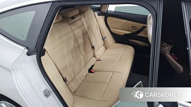 BMW 3 Series GT (F34) 2020 Белый из Кореи, фото 2