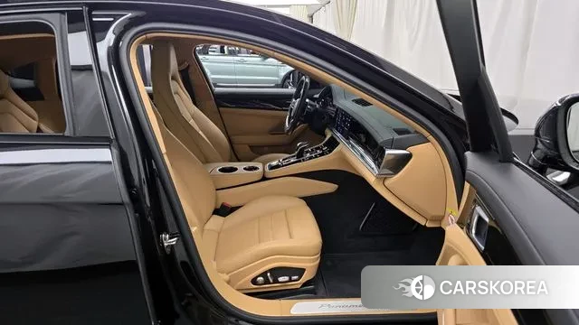 Porsche Panamera (971) 2020 Черный из Кореи, фото 2