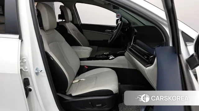 Kia Sportage 5th Generation 2023 Белый из Кореи, фото 2