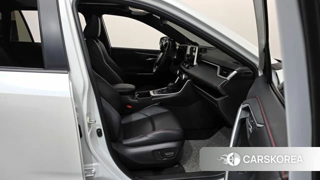 Toyota RAV4 5th Generation 2025 Белый из Кореи, фото 2